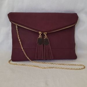 Urban Expressions Tassel Zip Crossbody Clutch